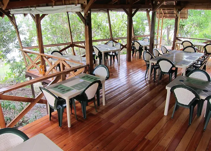 Eskapo Moalboal Hostel Badian